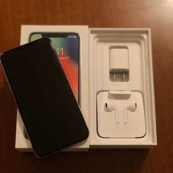 🎉SOLD🎉 iPhone X 64gb - AT&T- Silver - Picture 3 of 4